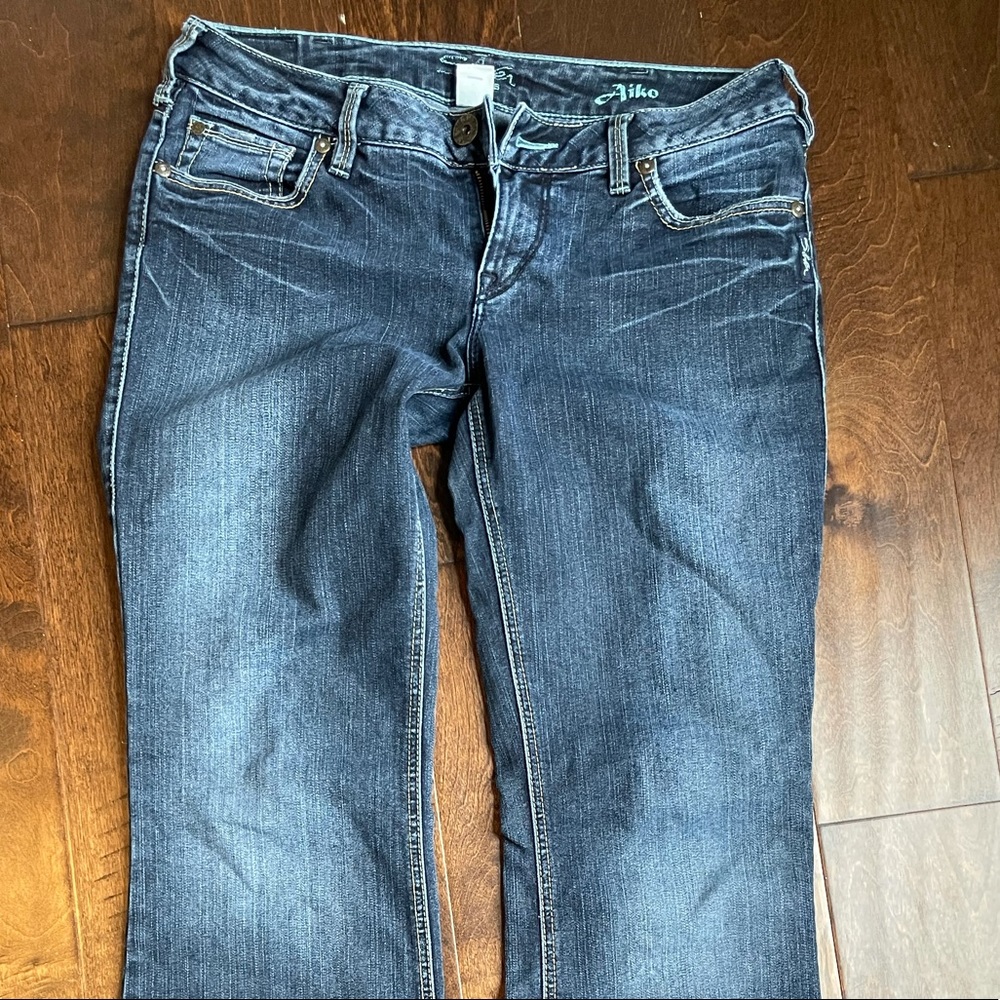 Dark wash, wide leg denim jeans